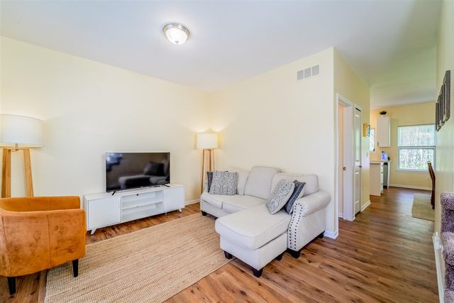 17754 Woodstock Court, Romulus, MI 48174