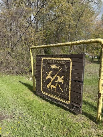 17754 Woodstock Court, Romulus, MI 48174