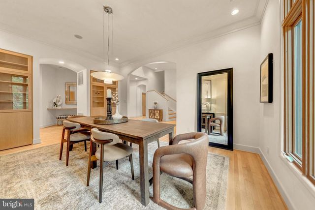 5933 WOODLEY RD, Mclean, VA 22101