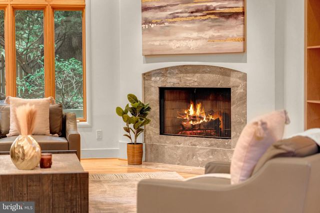 5933 WOODLEY RD, Mclean, VA 22101