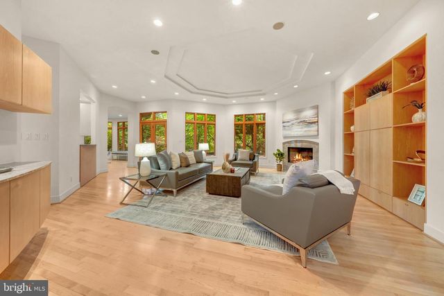 5933 WOODLEY RD, Mclean, VA 22101
