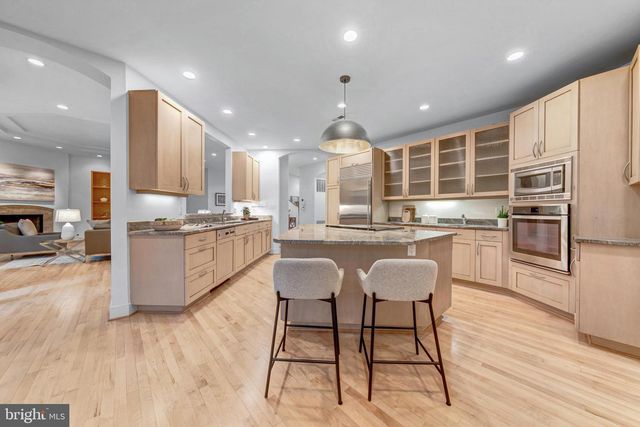 5933 WOODLEY RD, Mclean, VA 22101