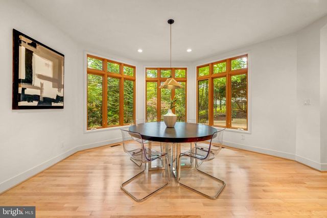 5933 WOODLEY RD, Mclean, VA 22101
