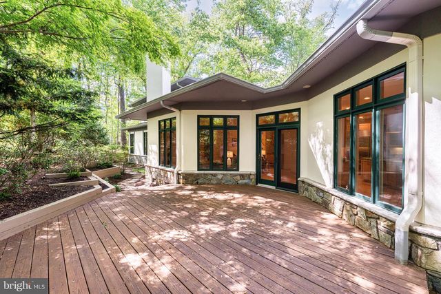 5933 WOODLEY RD, Mclean, VA 22101