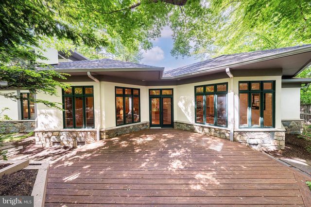 5933 WOODLEY RD, Mclean, VA 22101