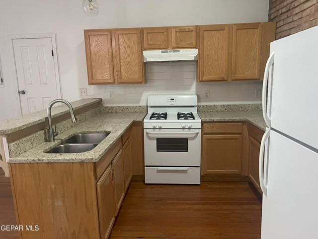 110 W NEVADA Avenue, El Paso, TX 79902