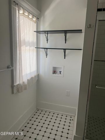 110 W NEVADA Avenue, El Paso, TX 79902