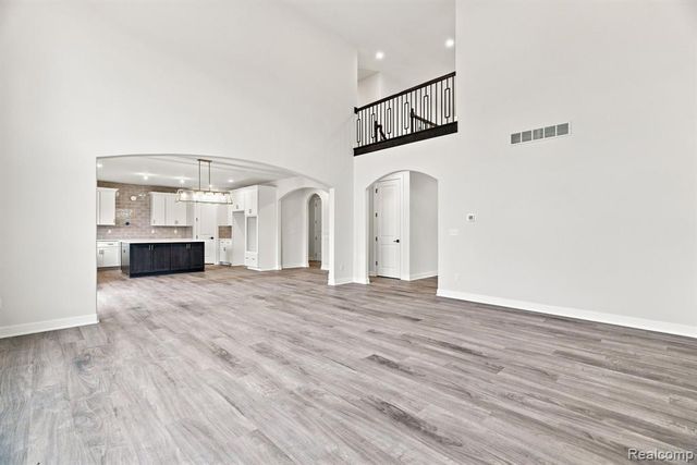 8683 Clare Drive, Shelby Twp, MI 48315