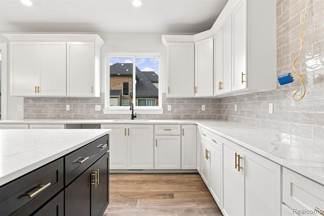8683 Clare Drive, Shelby Twp, MI 48315