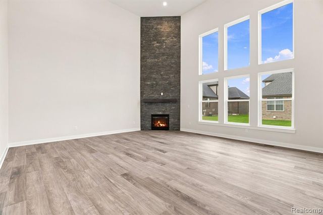8683 Clare Drive, Shelby Twp, MI 48315