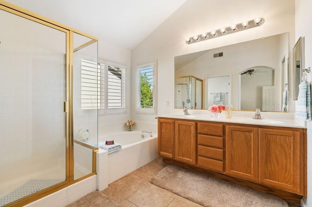 2070 Fenmore Way, Sacramento, CA 95835