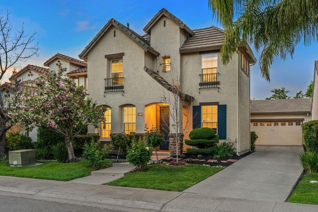 2070 Fenmore Way, Sacramento, CA 95835