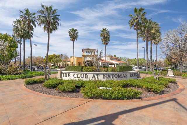 2070 Fenmore Way, Sacramento, CA 95835