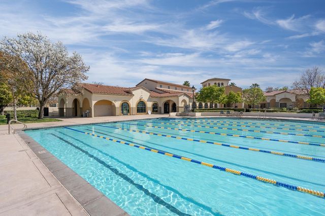 2070 Fenmore Way, Sacramento, CA 95835