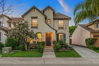 2070 Fenmore Way, Sacramento, CA 95835