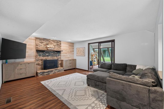 2260 149th Avenue NE, Ham Lake, MN 55304