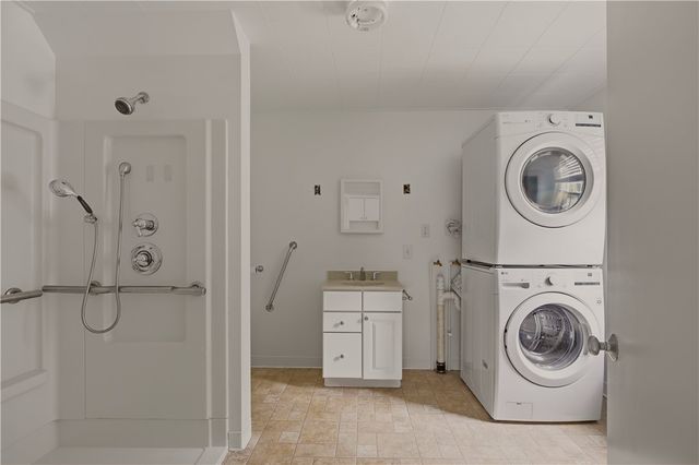 26 Freebody Street, Newport, RI 02840