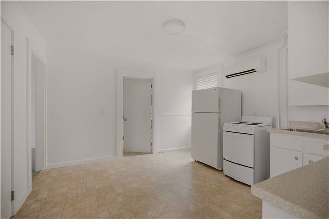 26 Freebody Street, Newport, RI 02840