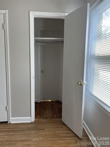 4024 Abbeydale Drive, Charlotte, NC 28205