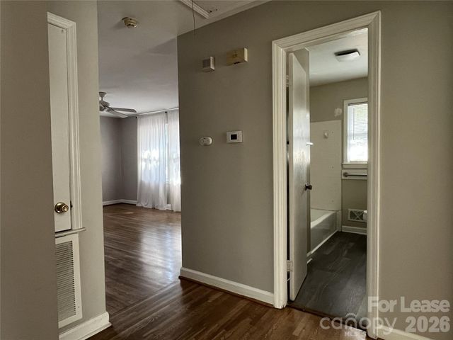 4024 Abbeydale Drive, Charlotte, NC 28205