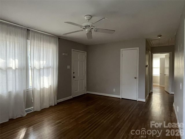 4024 Abbeydale Drive, Charlotte, NC 28205