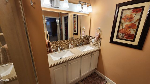 523 Apple View Way, Sevierville, TN 37862