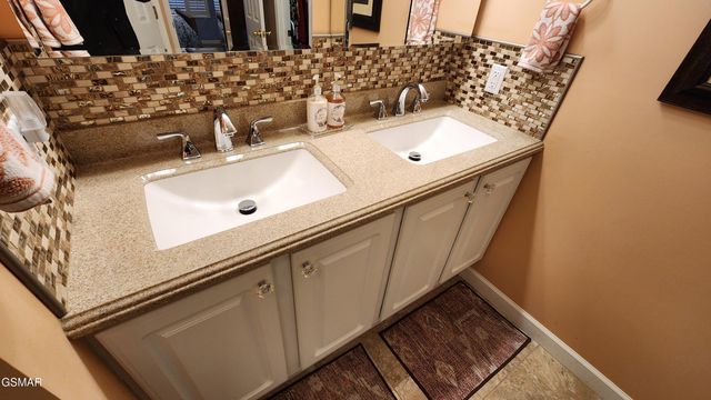 523 Apple View Way, Sevierville, TN 37862