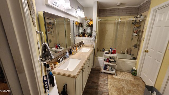 523 Apple View Way, Sevierville, TN 37862