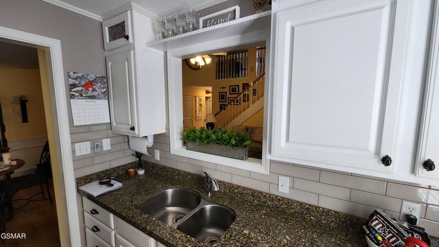 523 Apple View Way, Sevierville, TN 37862