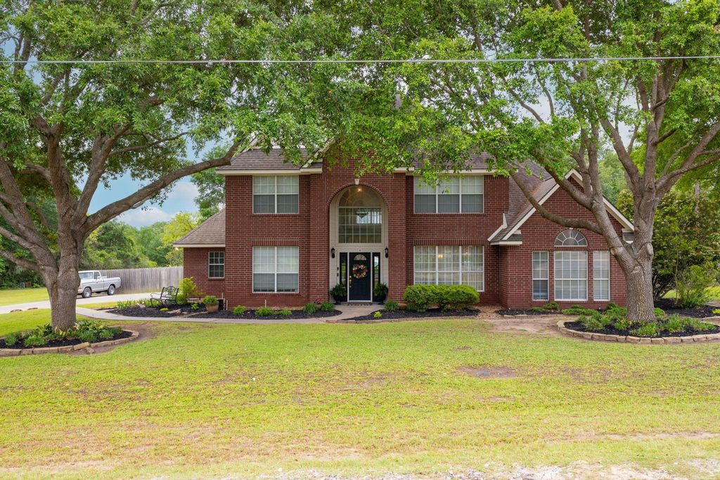 2807 Shadow Lawn Street, Brenham, TX 77833
