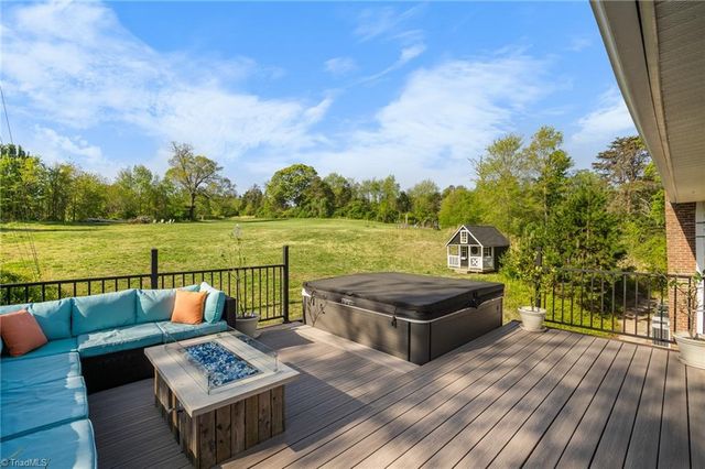 2740 Wiley Farm Road, Kernersville, NC 27284