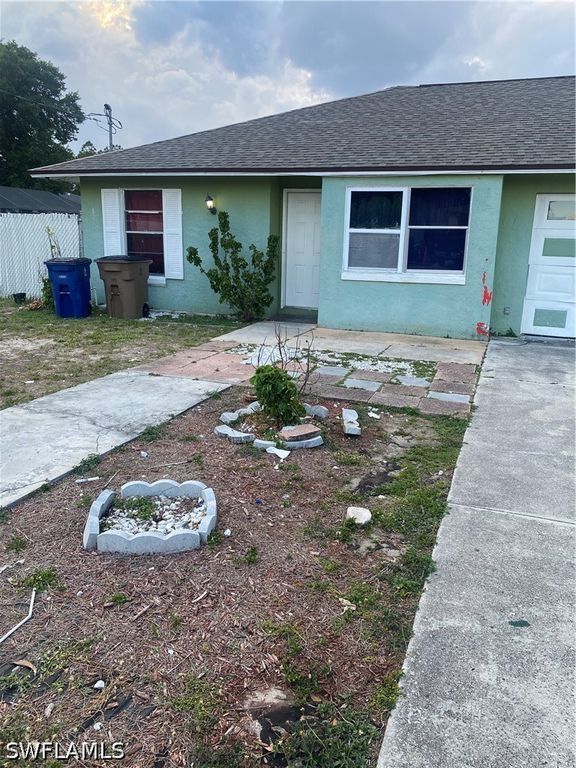 2402 Lantana AVE 2402, Lehigh Acres, FL 33973