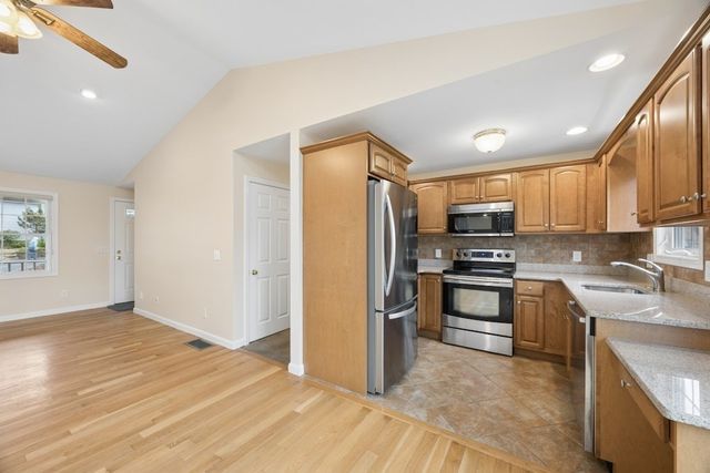 9 Bryant Lane 9, Northborough, MA 01532