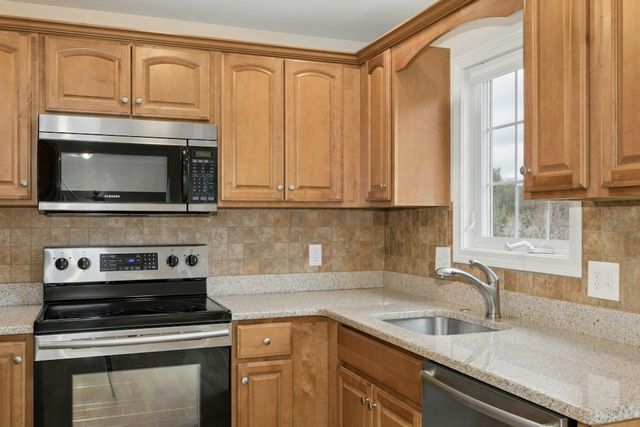 9 Bryant Lane 9, Northborough, MA 01532