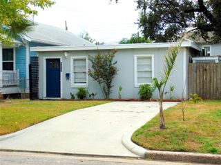 5113 Avenue O 1/2 Front Street Front, Galveston, TX 77551