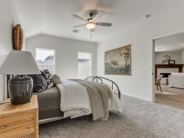 11728 SW 14th Street, Yukon, OK 73099