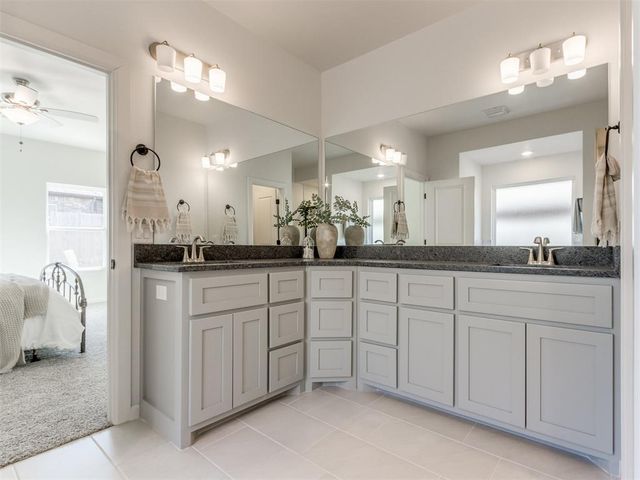 11728 SW 14th Street, Yukon, OK 73099