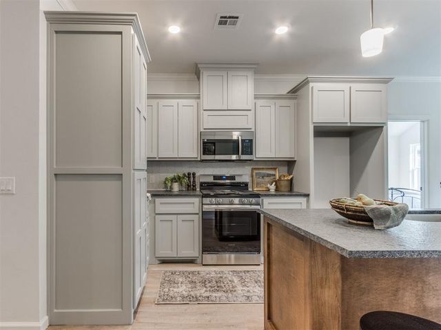 11728 SW 14th Street, Yukon, OK 73099