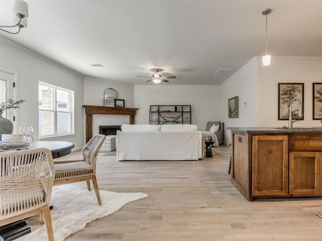 11728 SW 14th Street, Yukon, OK 73099