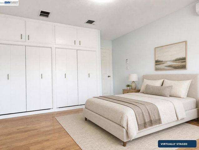 4125 Los Coyotes Diagonal, Lakewood, CA 90713