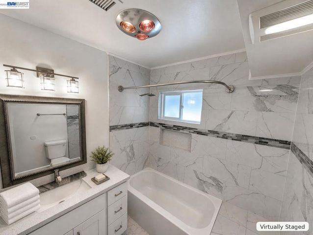 4125 Los Coyotes Diagonal, Lakewood, CA 90713