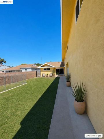4125 Los Coyotes Diagonal, Lakewood, CA 90713