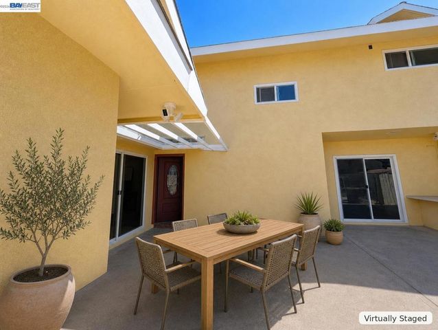 4125 Los Coyotes Diagonal, Lakewood, CA 90713