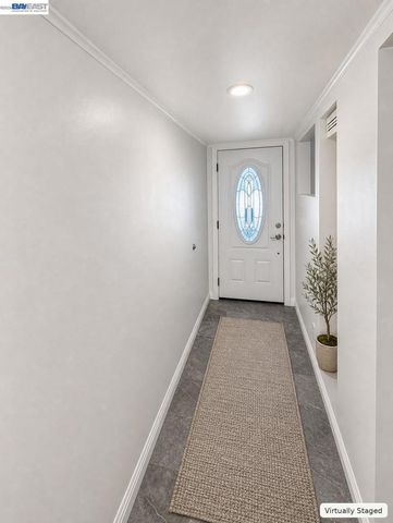 4125 Los Coyotes Diagonal, Lakewood, CA 90713