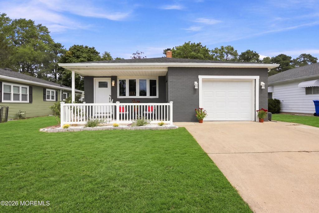 144 Biabou Drive, Toms River, NJ 08757