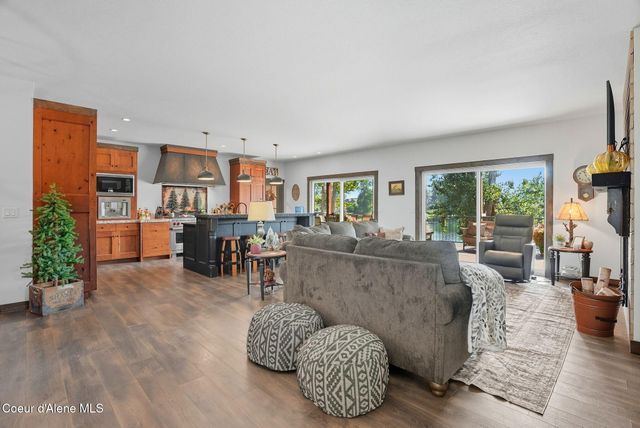 530 Cottonwood Dr, St. Maries, ID 83861