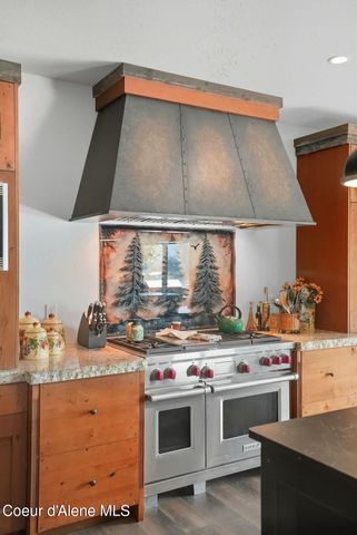 530 Cottonwood Dr, St. Maries, ID 83861