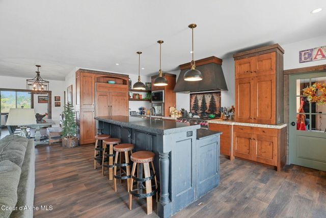 530 Cottonwood Dr, St. Maries, ID 83861