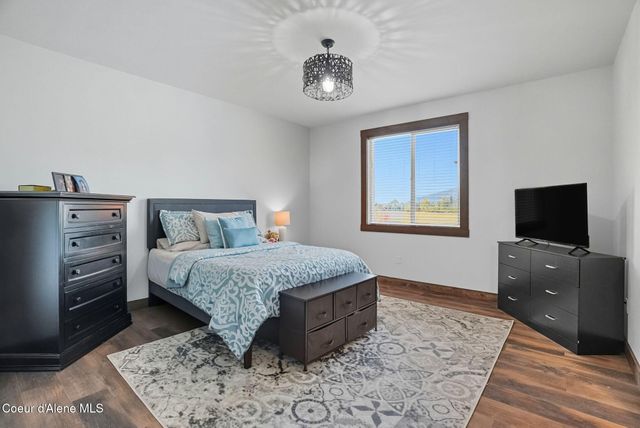 530 Cottonwood Dr, St. Maries, ID 83861