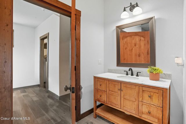 530 Cottonwood Dr, St. Maries, ID 83861